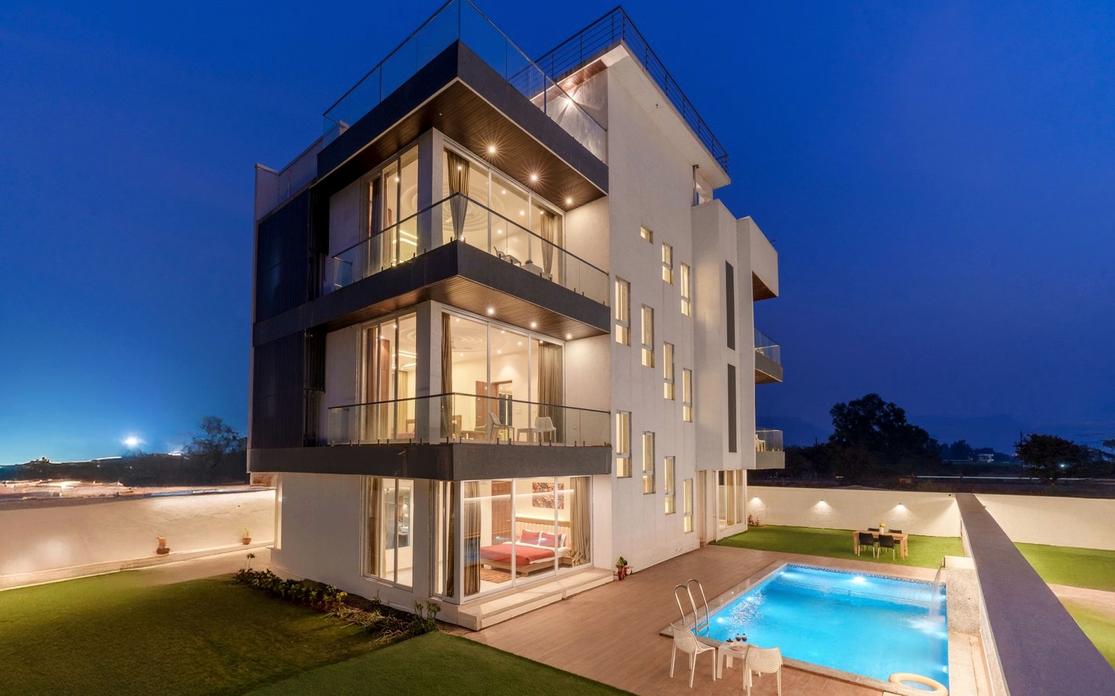 DAMAC District at DAMAC Hills Waterfront Edition